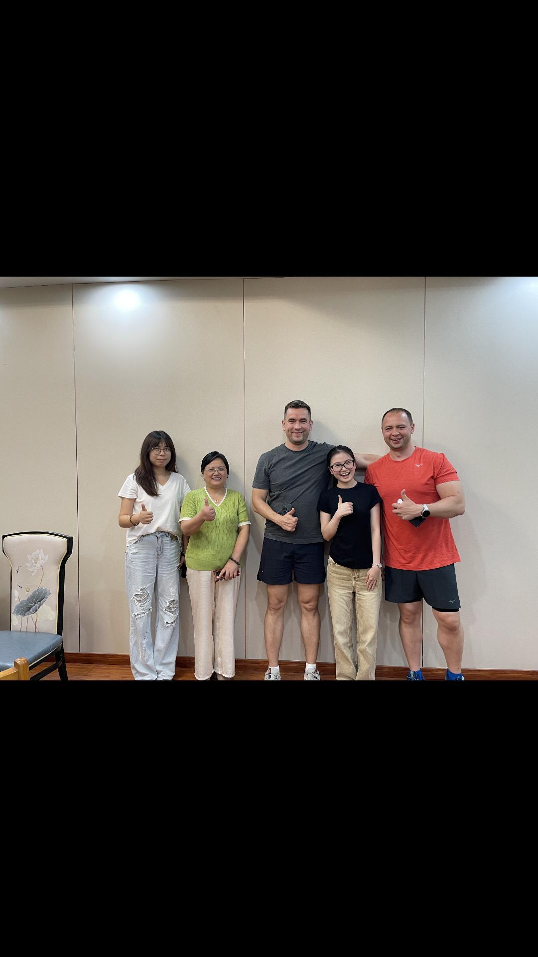 Russisk klient besøker Luo Ming-rensing for inspeksjon på stedet